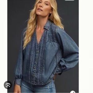 EUC Anthropologie pilcro Denim Blue pintuck peasant blouse Women's Top medium
